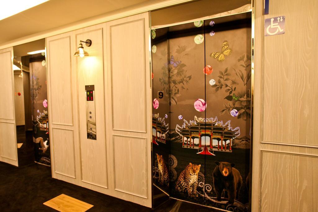 Fx Hotel Tainan Exterior photo